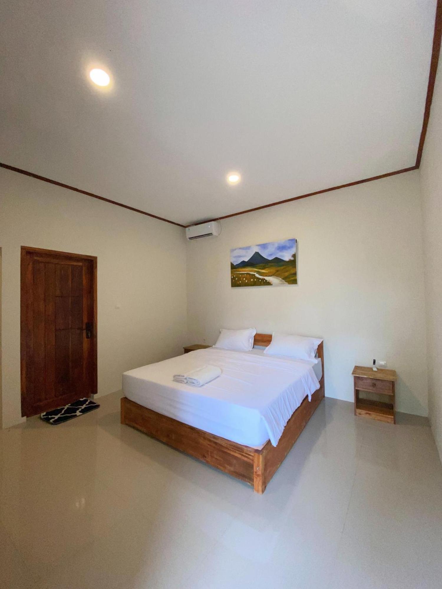 Mandalika Homestay Kuta  Rum bild