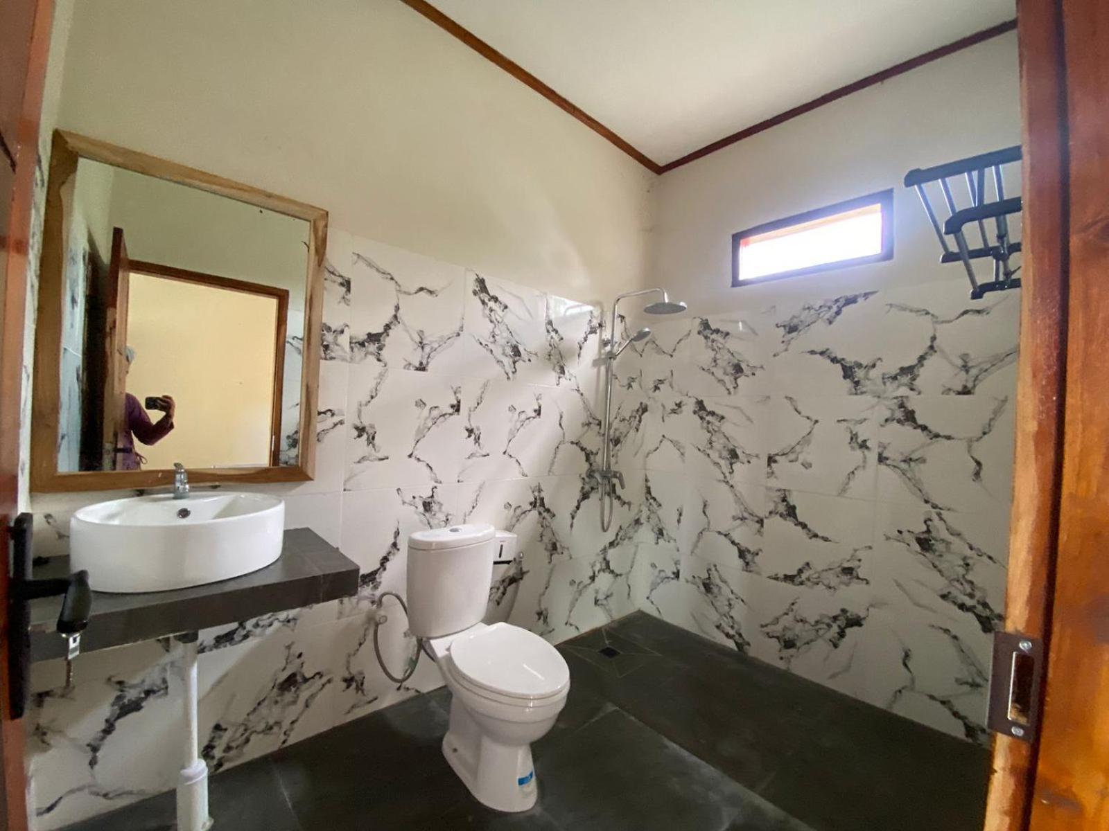 Mandalika Homestay Kuta  Exteriör bild